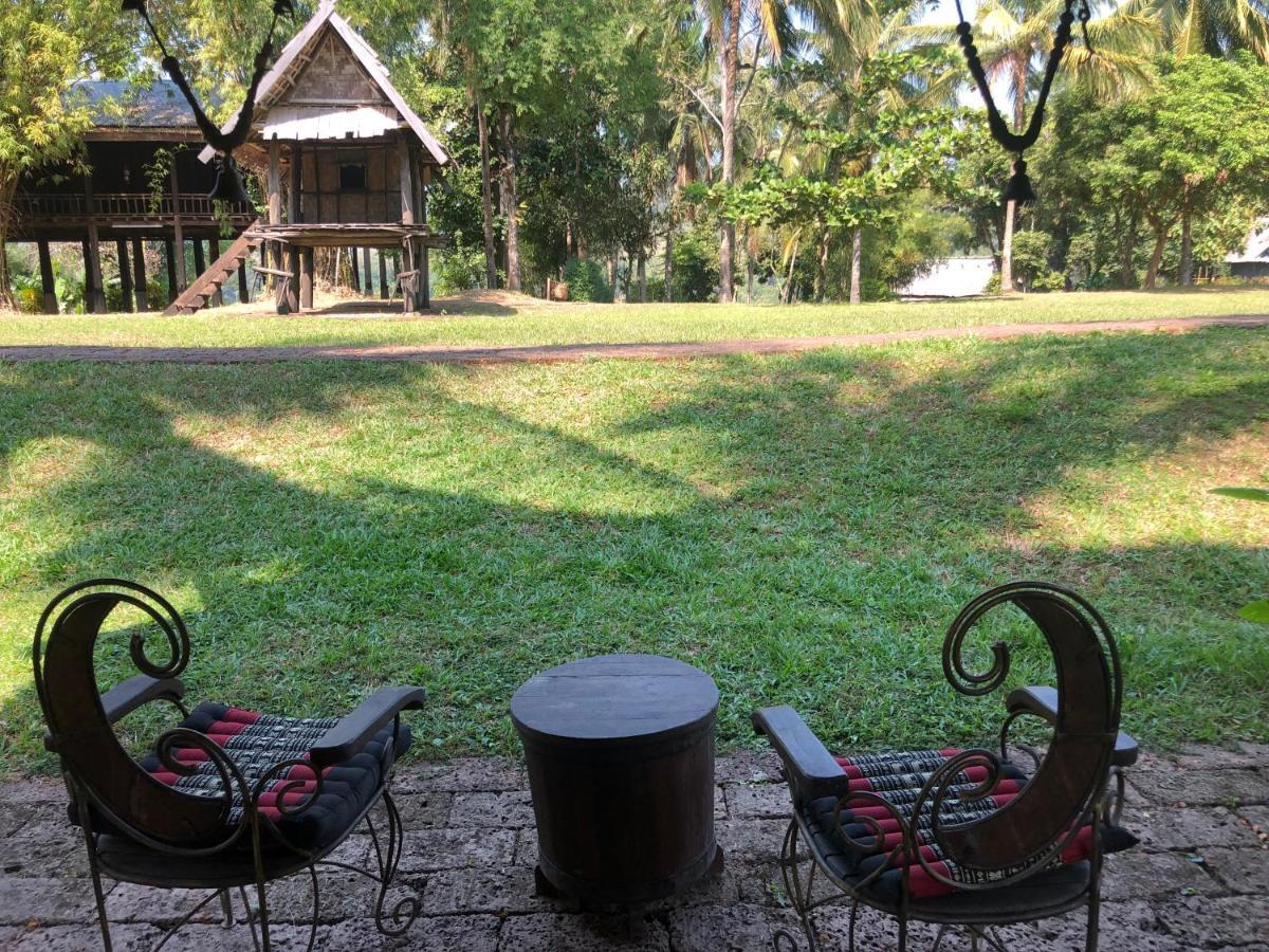 On The Mekong Resort Luangprabang Kültér fotó